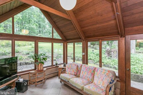348 Cherry Valley Rd, Princeton NJ  08540-7600 exterior