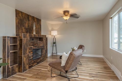 1084 Cleveland Pl, Denver CO  80601-2241 exterior