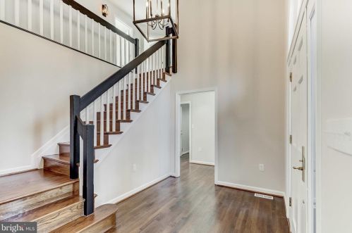 6125 Wooded Run Dr, Columbia, MD 21044-3800