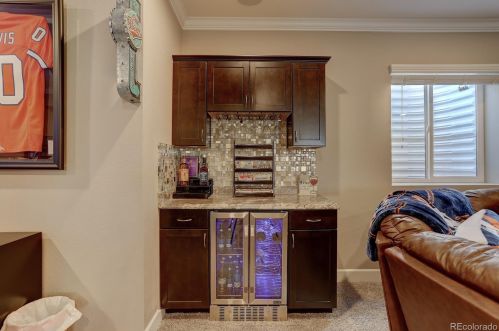 7275 Oak Hill Ct, Aurora CO 80018-1734 exterior