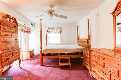 173 Valleybrook Dr, Lancaster PA  17601-4619 exterior