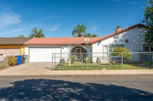 1913 Yellow Pine Dr, Modesto, CA 95351-2937