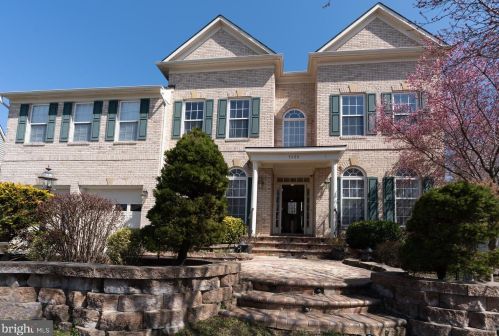 7125 Ayers Mdw Ln, Springfield VA  22150-4915 exterior