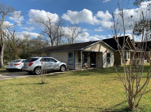 400 Booker T Washington St, Conroe TX  77301-3811 exterior