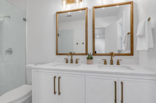 8408 Cayuga Dr, Austin TX 78749-3972 exterior