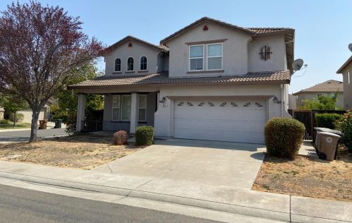 9813 Dartmoor Way, Elk Grove, CA 95757-3255