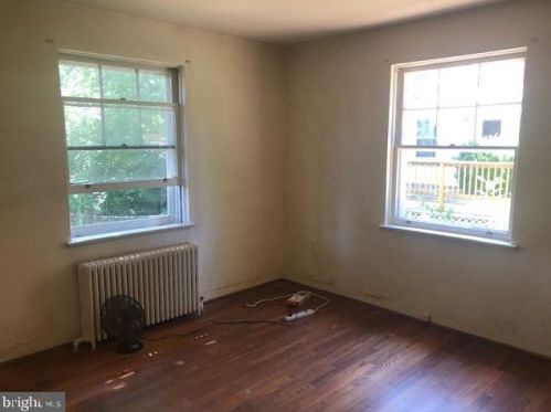 9002 Kimes St, Silver Spring MD 20901-3727 exterior