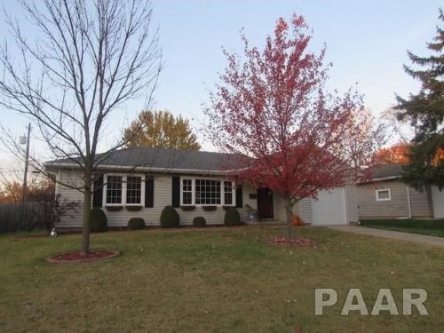 1141 Lakecrest Dr, Peoria IL  61614-5939 exterior