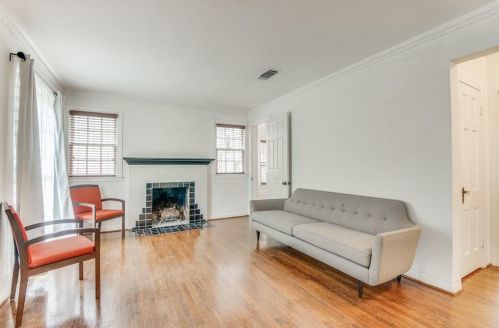 7015 Hammond Ave, Dallas TX  75223-1112 exterior