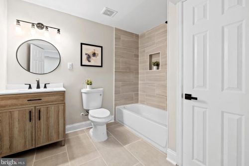 2121 Edgeware St, Silver Spring MD  20905-4216 exterior