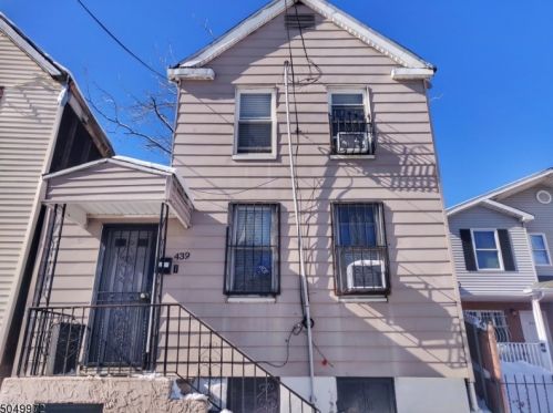 439 9th St, Newark, NJ 07103-2043