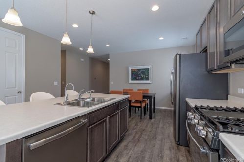 5036 Wenatchee St, Aurora CO 80015-6799 exterior