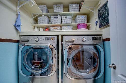 201 Newbern Way, Aurora CO 80016-6124 exterior