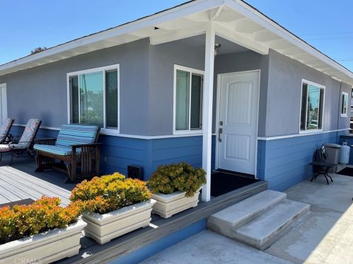 1745 Lake St, Huntington Beach CA  92648-3110 exterior