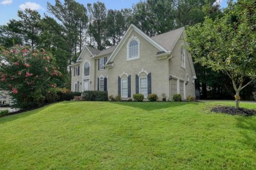 610 Ashwood Ct, Holly Springs, GA 30189-6725