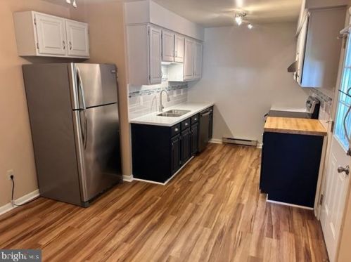 312 Juniper St, Carlisle PA 17013-2524 exterior