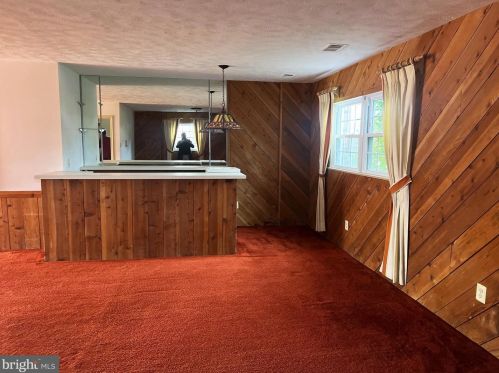 7919 Edinburgh Dr, Springfield, VA 22153-2906