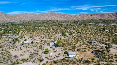 9966 Sams Trl, Morongo Valley, CA 92256-9138