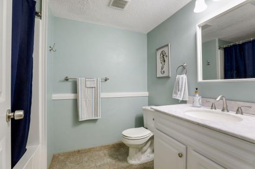 9063 Glacier Rd, Saint Paul MN  55125-3467 exterior