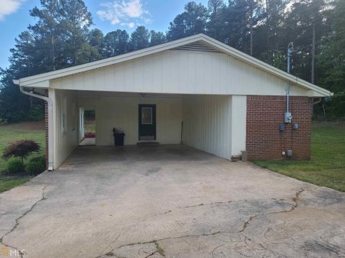 97 Cedar Fork Rd, Toccoa, GA 30577-6856