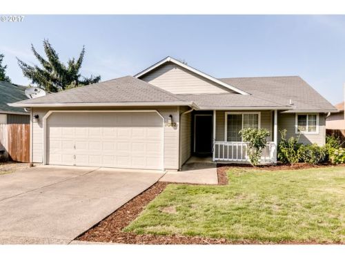 7032 Camellia St, Springfield, OR 97478-7482