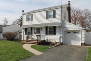 3 Crestwood Ln, Clark, NJ 07066-2603