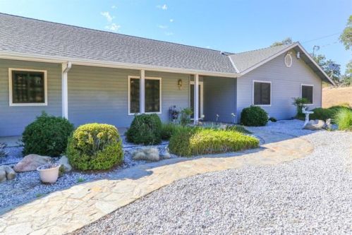 30754 Seminole Dr, Coarsegold, CA 93614-9737