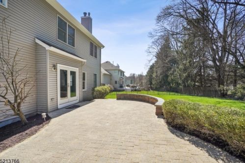 25 Marjaleen Dr, Dover NJ  07869-3411 exterior
