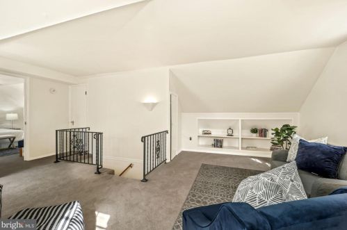 8009 Glenside Dr, Silver Spring MD 20912-7327 exterior