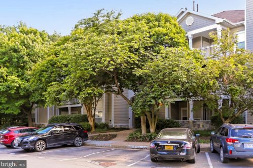 1705 Lake Shore Crest Dr, Herndon, VA 20190-3250
