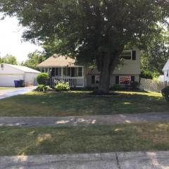 4078 Grayfriars Ln, Columbus, OH 43224-1758