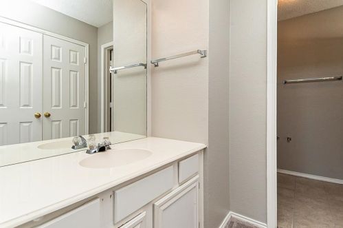 4621 Parkview Ln, Fort Worth TX  76137-5457 exterior