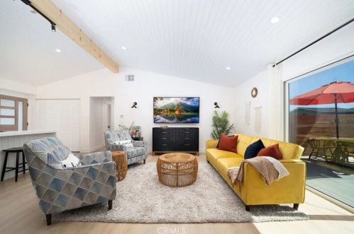 9935 Harle Ave, Anaheim CA  92804-5925 exterior