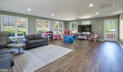 1007 Venice Dr, Silver Spring MD 20904-2065 exterior