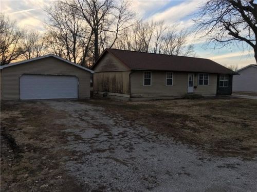 15 Springside Ave, Millersville, IL 62557-1236
