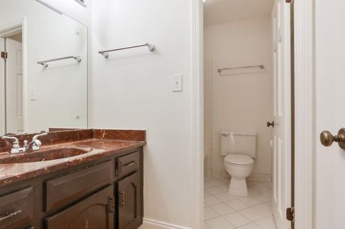 11 Ardmore Sq, Atlanta GA  30309-1821 exterior
