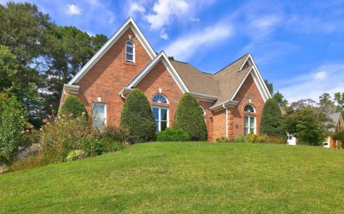 5088 Woodfall Dr, Lilburn, GA 30047-7000