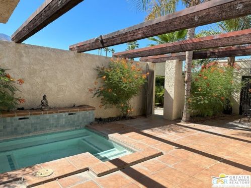 407 Calle Rolph, Palm Springs, CA 92262-6166