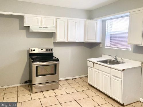 1447 52nd St, Philadelphia PA  19143-5006 exterior