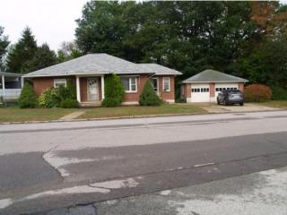 121 Sylvester St, Manchester, NH 03102-4649