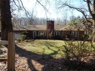 132 Dillon Ave, Elkin, NC 28621-3011