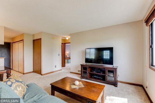 1500 Helmo Ave, Saint Paul MN  55128-5527 exterior