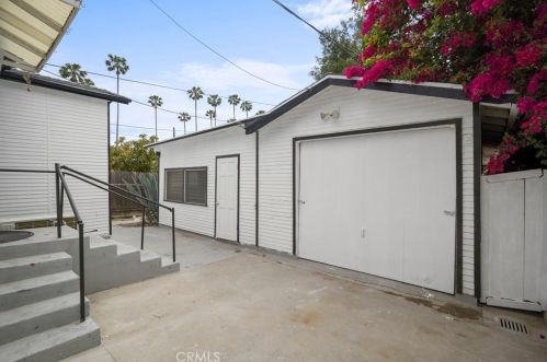 1710 Glenwood Rd, Glendale CA  91201-1812 exterior