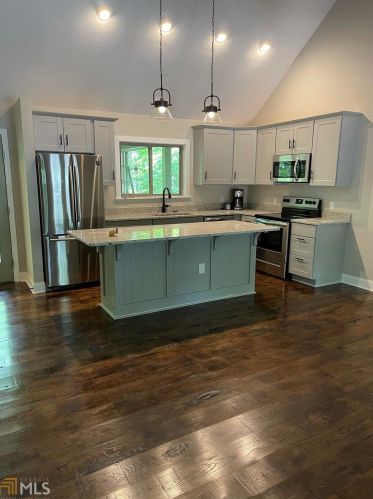 402 Harebane Ct, Demorest, GA 30535-2917