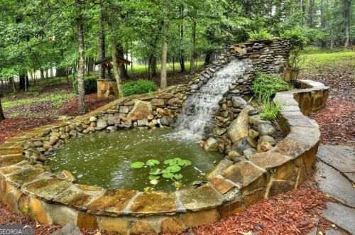 16 Glen Hollow Ct, Ellijay, GA 30540-8721