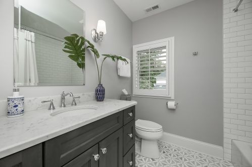 231 Douglas Ave, Naperville IL  60540-4409 exterior