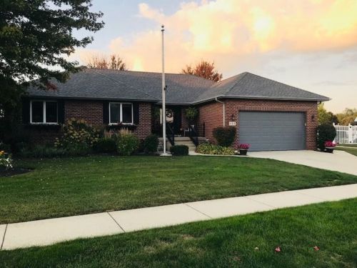 469 Jeffery Dr, Manteno, IL 60950-1662