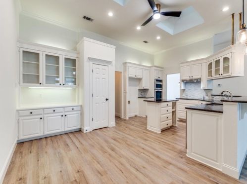 8309 Thornhaven Ct, North Richland Hills TX  76182-8625 exterior