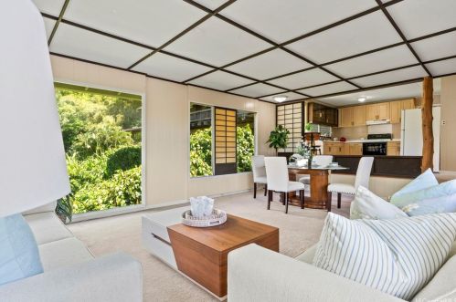 3430 Kaohinani Dr, Honolulu HI  96817-1022 exterior