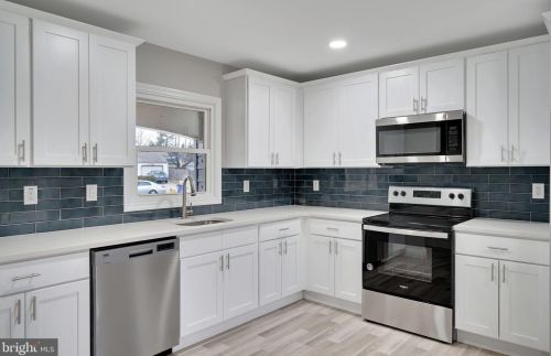 32 Mariner Ln, Willingboro, NJ 08046-2815